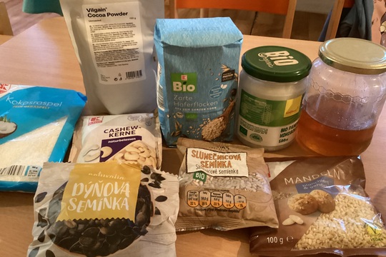 DOMÁCÍ GRANOLA 1