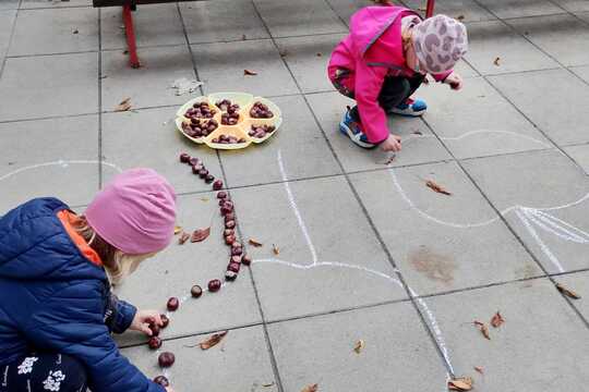 PODZIM KOLEM NÁS PODZIM KOLEM NÁS 1