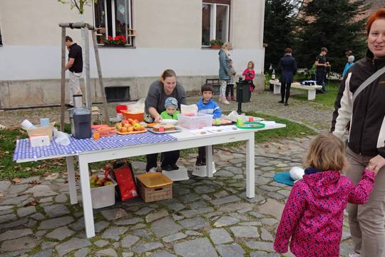 Farmářský trh v Třebosicích 1