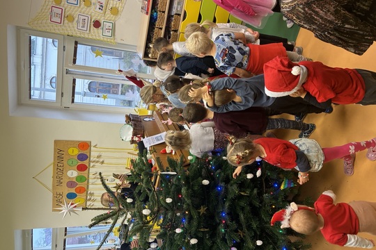 Předvánoční dopoledne ve třídě Sluníček Předvánoční dopoledne ve třídě Sluníček 1