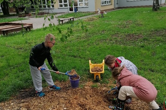 BYLINKOVÁ ZAHRÁDKA TŘÍDY SLUNÍČKO PROŠLA VELKOU ÚPRAVOU 1