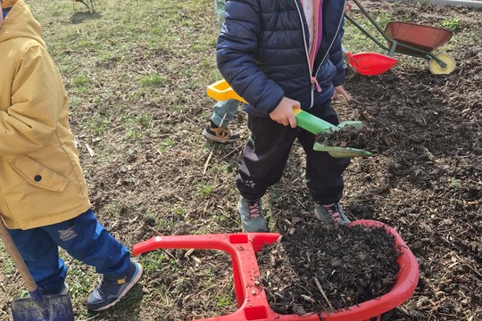 Malí zahradníci v akci 1
