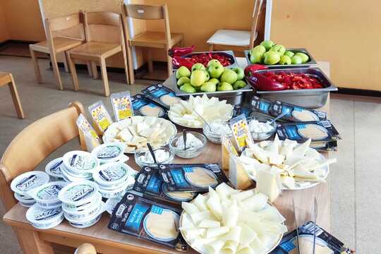 Ovoce, zelenina a mléčné výrobky do škol  1