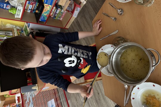 Malý krok u oběda - velký krok k samostatnosti 1