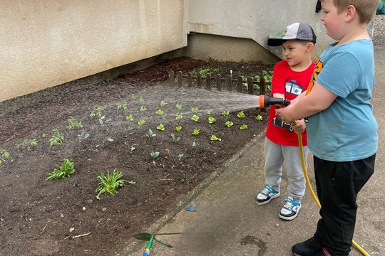 Naše školková zahrádka ožívá  1