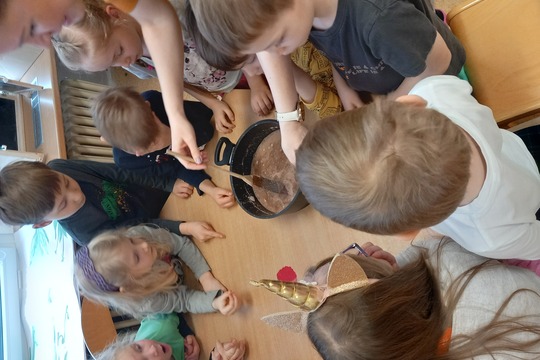 Mléko, kráva a čokoládový pudink 1
