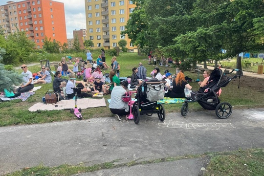 Piknik na školní zahradě a "Na silnici bezpečně" 1