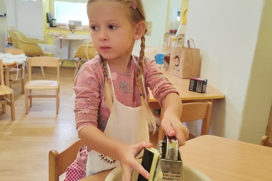 Pekli jsme cuketovou pizzu  Pekli jsme cuketovou pizzu  1