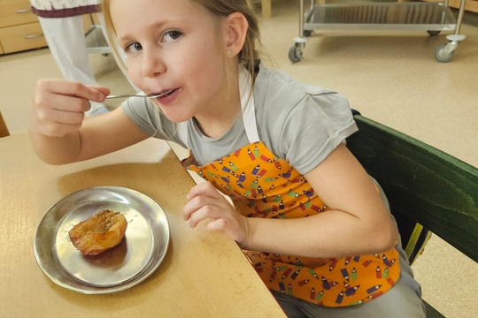 Cesta za tajemstvím babiččiny kuchyně: PODZIM co zahřeje a uzdraví Cesta za tajemstvím babiččiny kuchyně: PODZIM co zahřeje a uzdraví 1