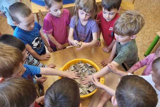 Recyklace papíru - Sluníčka 1