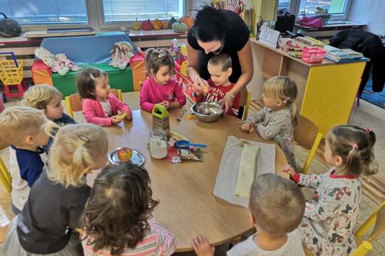 Poznáváme všemi smysly ve třídě Sluníčko - MŠ Klegova 1