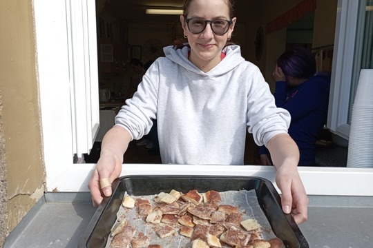 Sázíme stromy, keře a byliny na školní zahradě 1