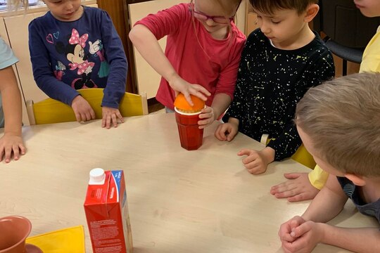 Veverky z MŠ Dukelských hrdinů - Domácí nanuky 1