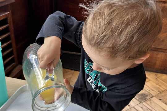 Výroba pomerančového džusu Výroba pomerančového džusu 1