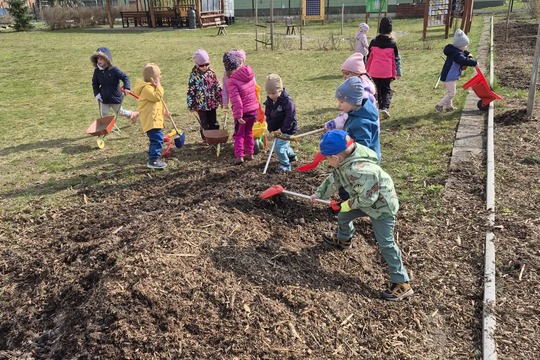 Malí zahradníci v akci 1