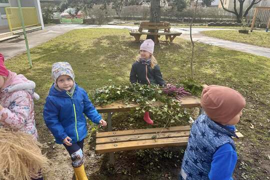 Příprava zahrady na jaro, vynášení Morany 1