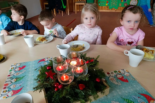 Sváteční vánoční tabule 1