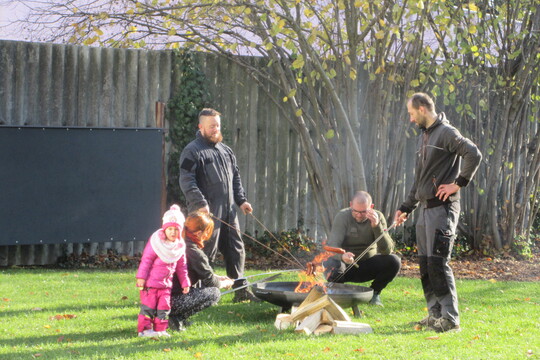 Úklid školní zahrady 1