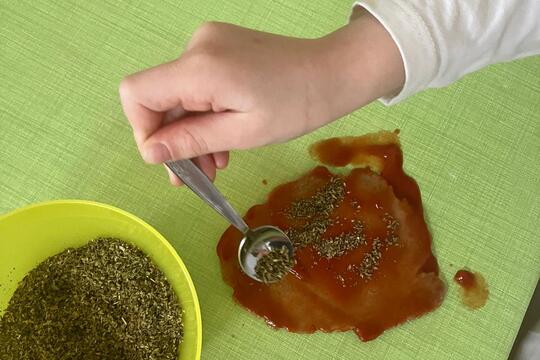 Pečeme pizzu ze žitné mouky 1