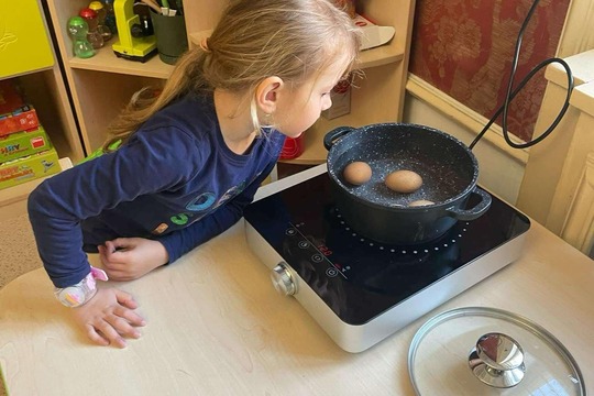 Včeličky připravily vajíčkovou pomazánku  1