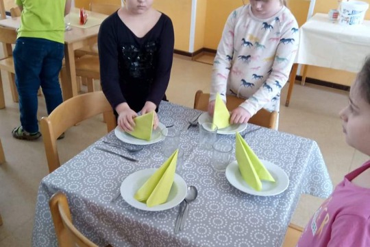 Prostírání 1