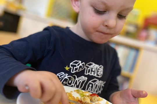 Salát z BIO červené čočky se zeleninou a tofu 1