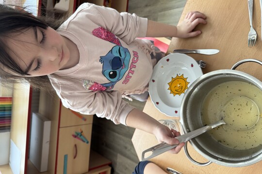 Malý krok u oběda - velký krok k samostatnosti 1