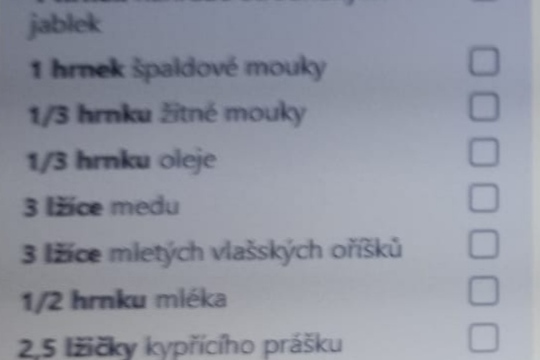 Mrkvový dort s oříšky  1