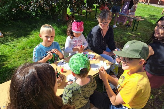 Piknik pro rodiče s dětmi spolu s farmářským jarmarkem Piknik pro rodiče s dětmi spolu s farmářským jarmarkem 1