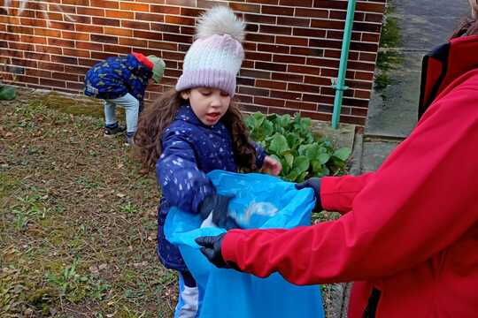 Sovičky z MŠ Dukelsých hrdinů - Malé ruce, velká pomoc přírodě 1