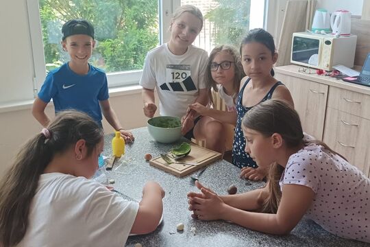 Pomazánková slavnost plná chutí a šikovných rukou Pomazánková slavnost plná chutí a šikovných rukou 1