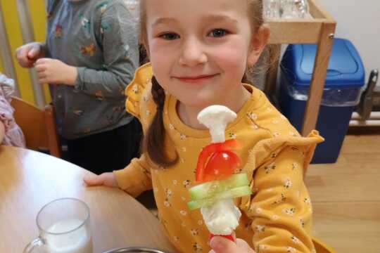 Když se děti baví jídlem 1