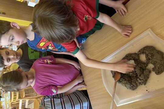 Výroba seeds bombs - Sluníčka 1