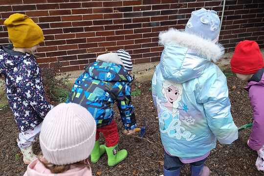 MŠ Dukelských hrdinů - Na jeden den zahradníkem 1