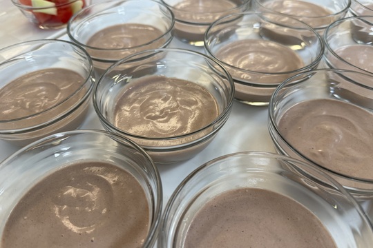 Když zdraví chutná: salát s pečenou rybou a domácí luštěninovou houstičkou Když zdraví chutná: salát s pečenou rybou a domácí luštěninovou houstičkou 1