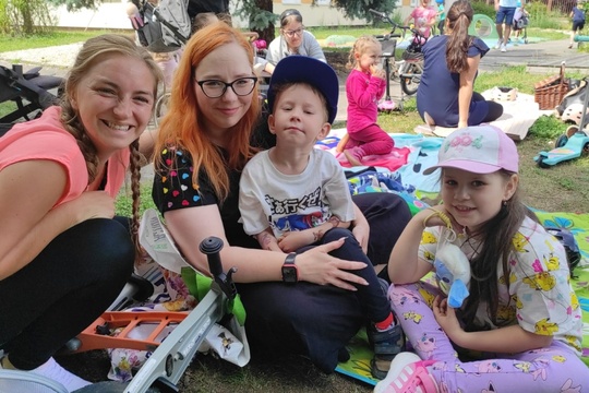 Piknik na školní zahradě a "Na silnici bezpečně" 1
