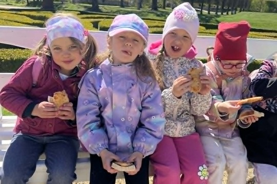 Třída Sluníček na výletě za poznáním i chutí Třída Sluníček na výletě za poznáním i chutí 1