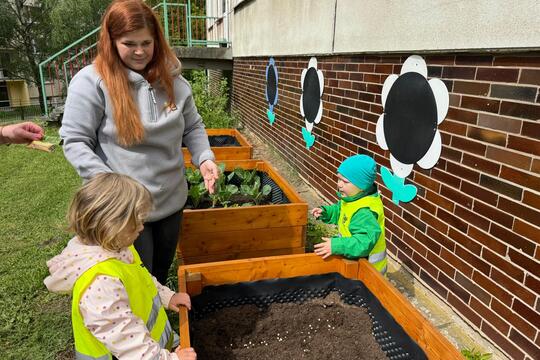 MŠ Dukelsých hrdinů - Malí zahradníci MŠ Dukelsých hrdinů - Malí zahradníci 1