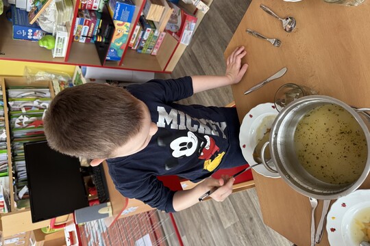 Malý krok u oběda - velký krok k samostatnosti 1