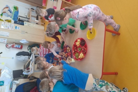 Ovocné veverčí mlsání 1